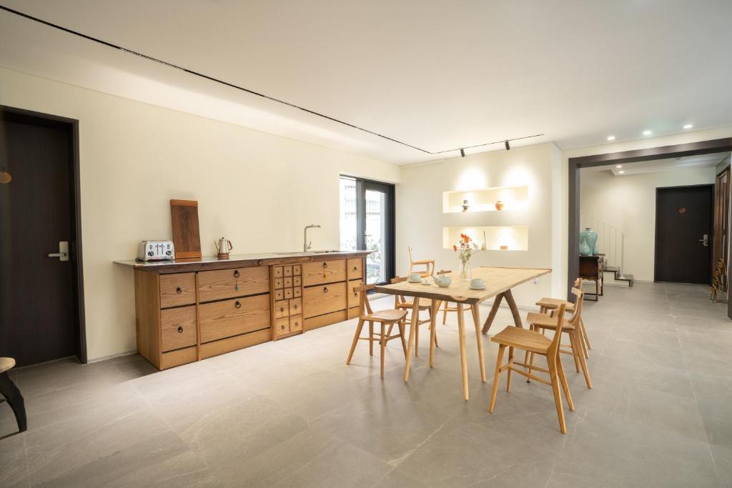 Kuchyň nebo kuchyňský kout v ubytování Boro Hanok Hostel in Myeongdong