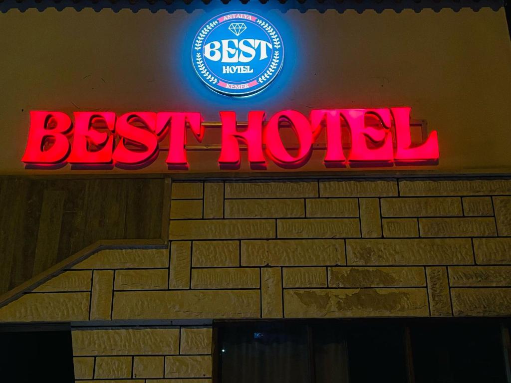 Certifikát, hodnocení, plakát nebo jiný dokument vystavený v ubytování Best Hotel