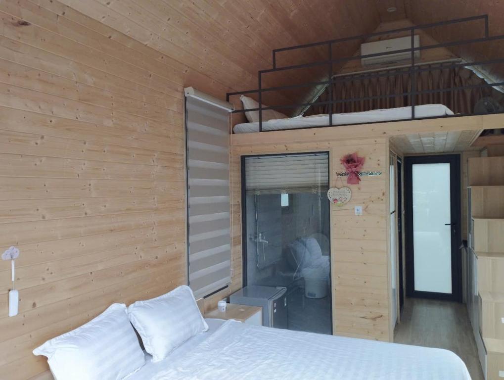 Postel nebo postele na pokoji v ubytování Tony Villa Homestay Ba Vì