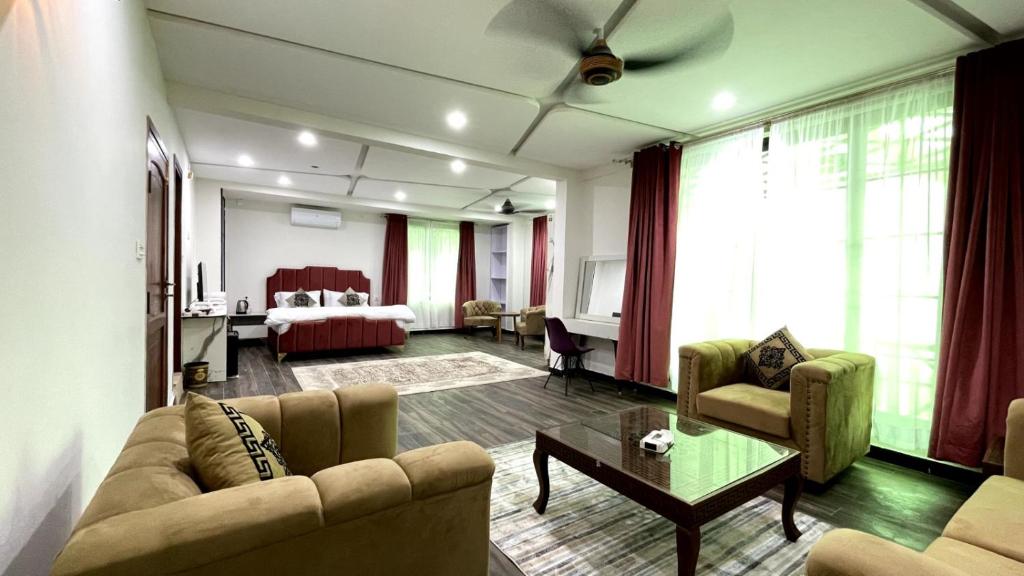 Posezení v ubytování Harriot Hotel Skardu