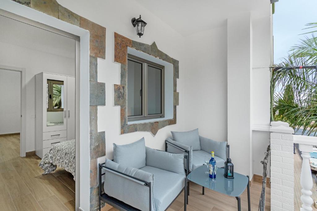 Χώρος καθιστικού στο Casa Lola