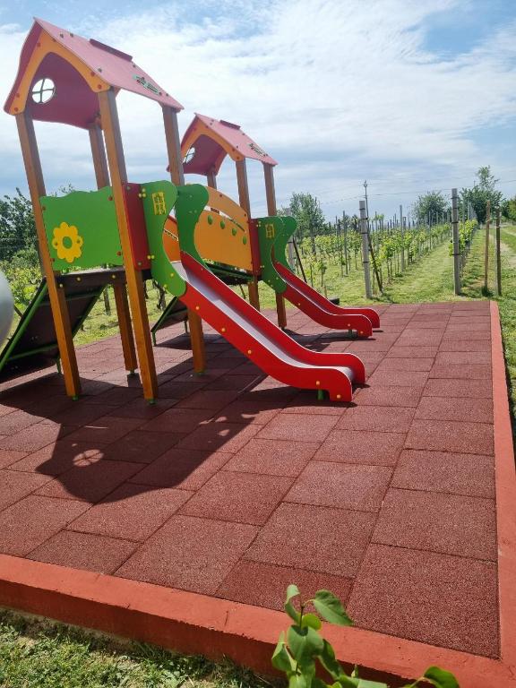 Herní místnost nebo prostor pro děti v ubytování Casa Horizont