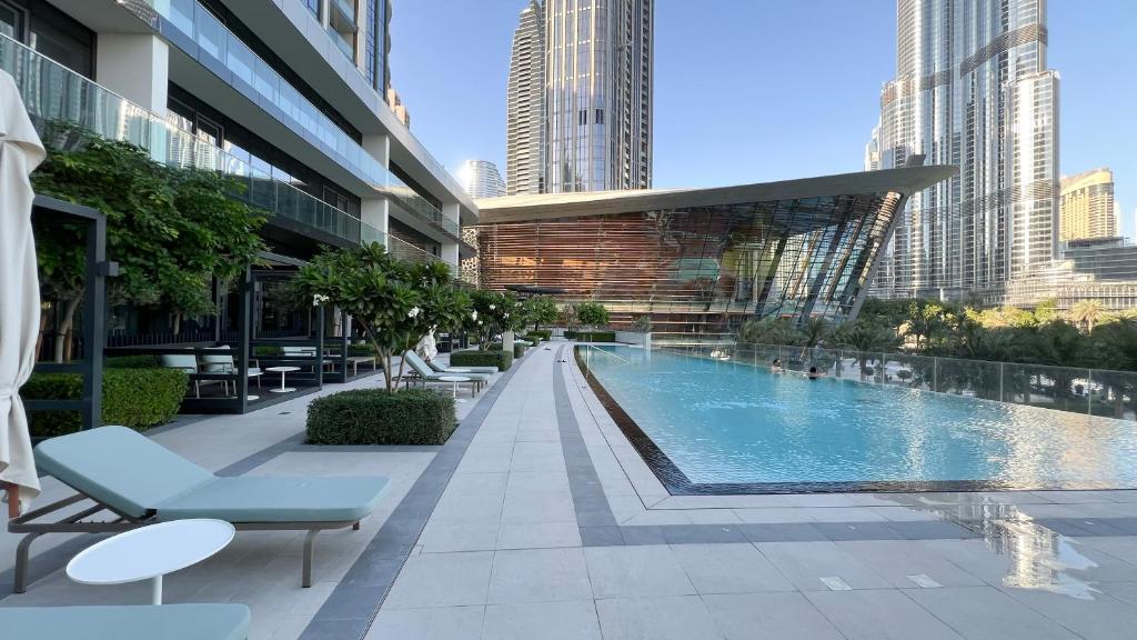 Bazén v ubytování Grande Signature by Emaar! Amazing Pool, Gym and Location! nebo v jeho okolí