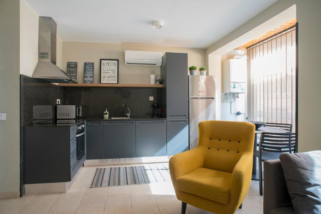 Una cocina o zona de cocina en Apartaments Turístics Cardona II