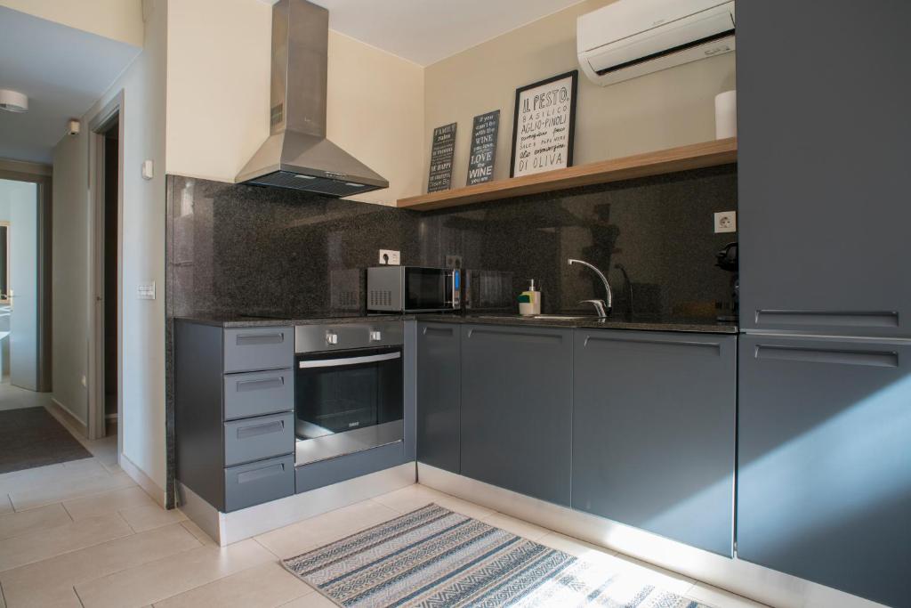 Una cocina o zona de cocina en Apartaments Turístics Cardona II