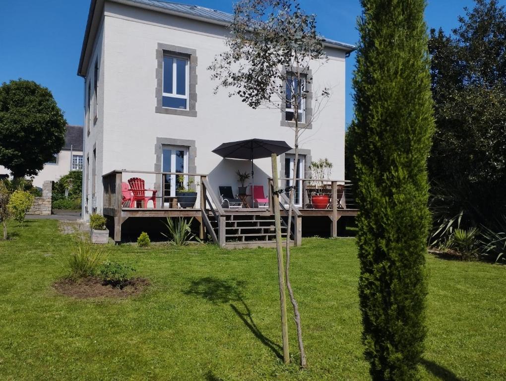 Vonkajšia záhrada v ubytovaní Maison de Kerangall Brest appartement jardin et parking