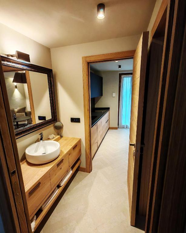 Le Reve Charmant Apartments - Via De L ostan, 18 - 19