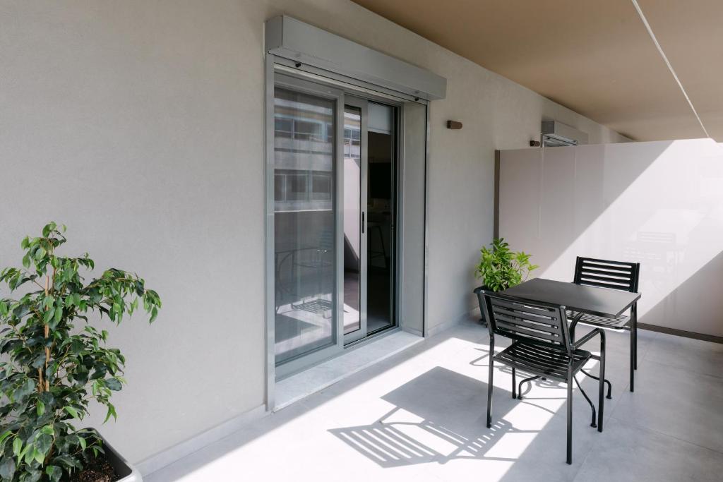 11 Reasons Why Metaxourgeio - Resim 14