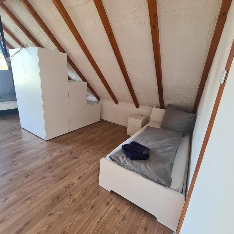 bookandstay24 com Babenhausen Rhein Main Gebiet, Frankfurt, Darmstadt - Apartamento De Dos Dormitorios