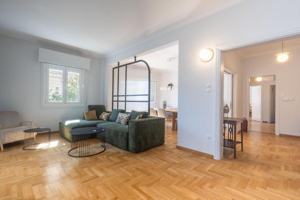 Unbeatable Acropolis Elegant 2-Bedroom Apartment on Areopagitou