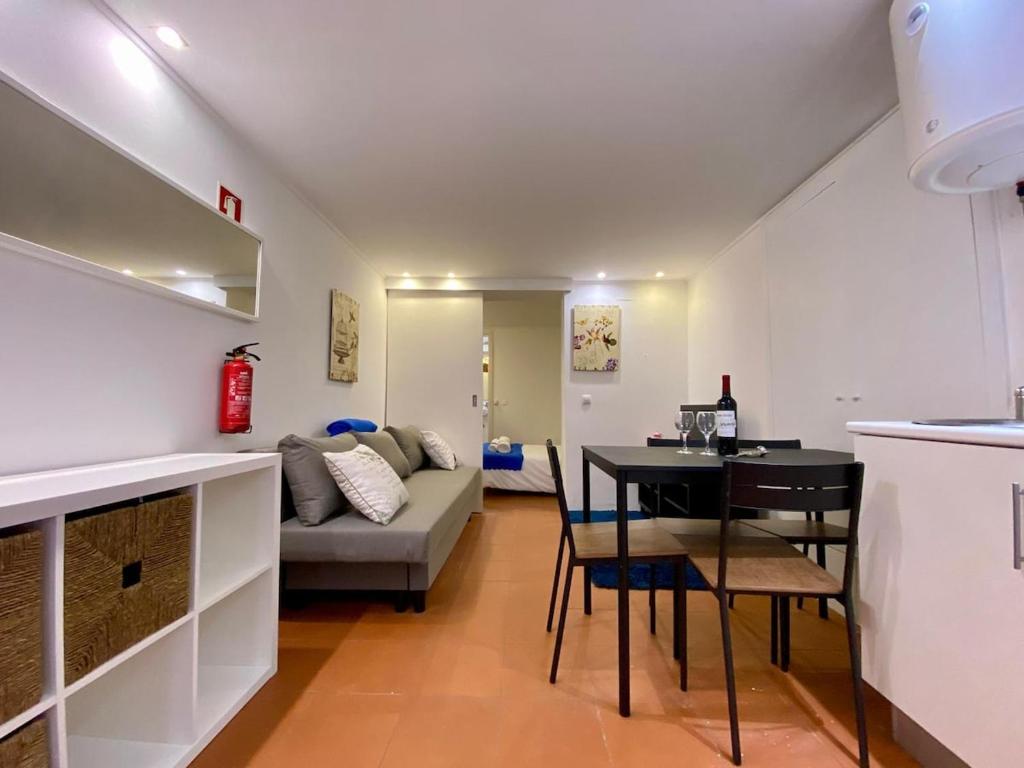 In Lisbon Blue Apartment