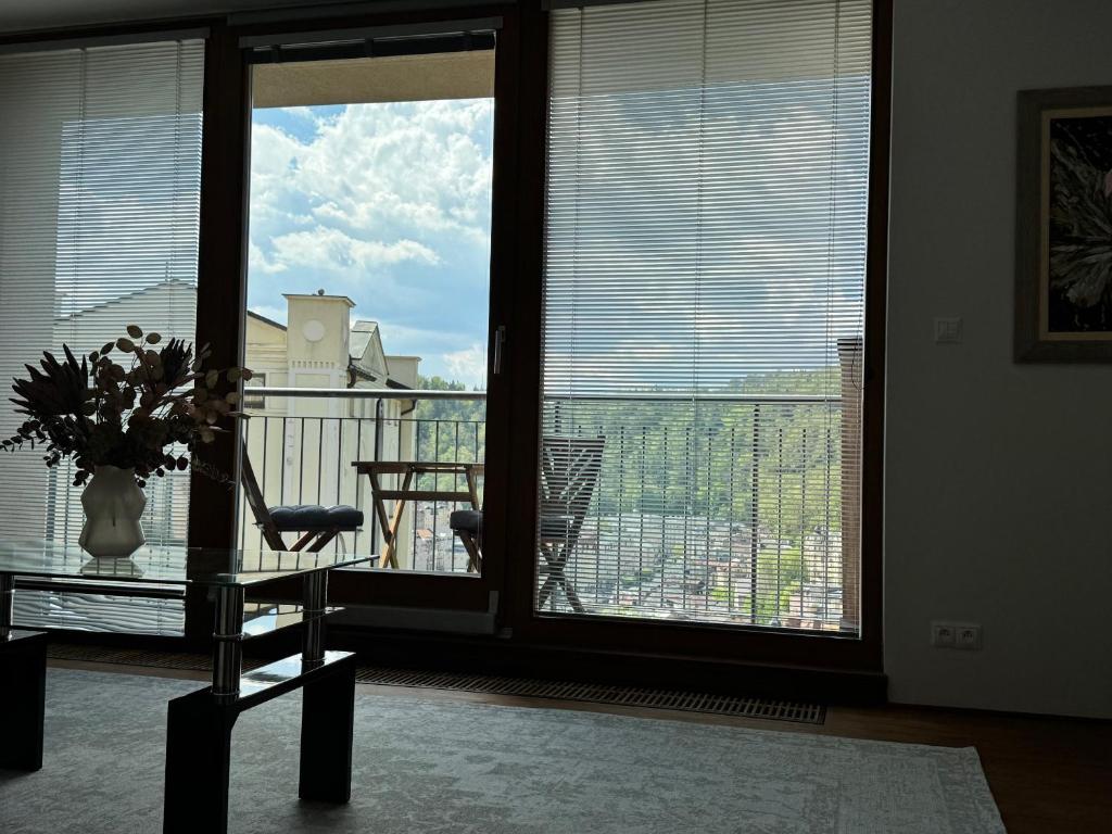 Nespecifikovaný výhled na hory nebo výhled na hory při pohledu z apartmánu