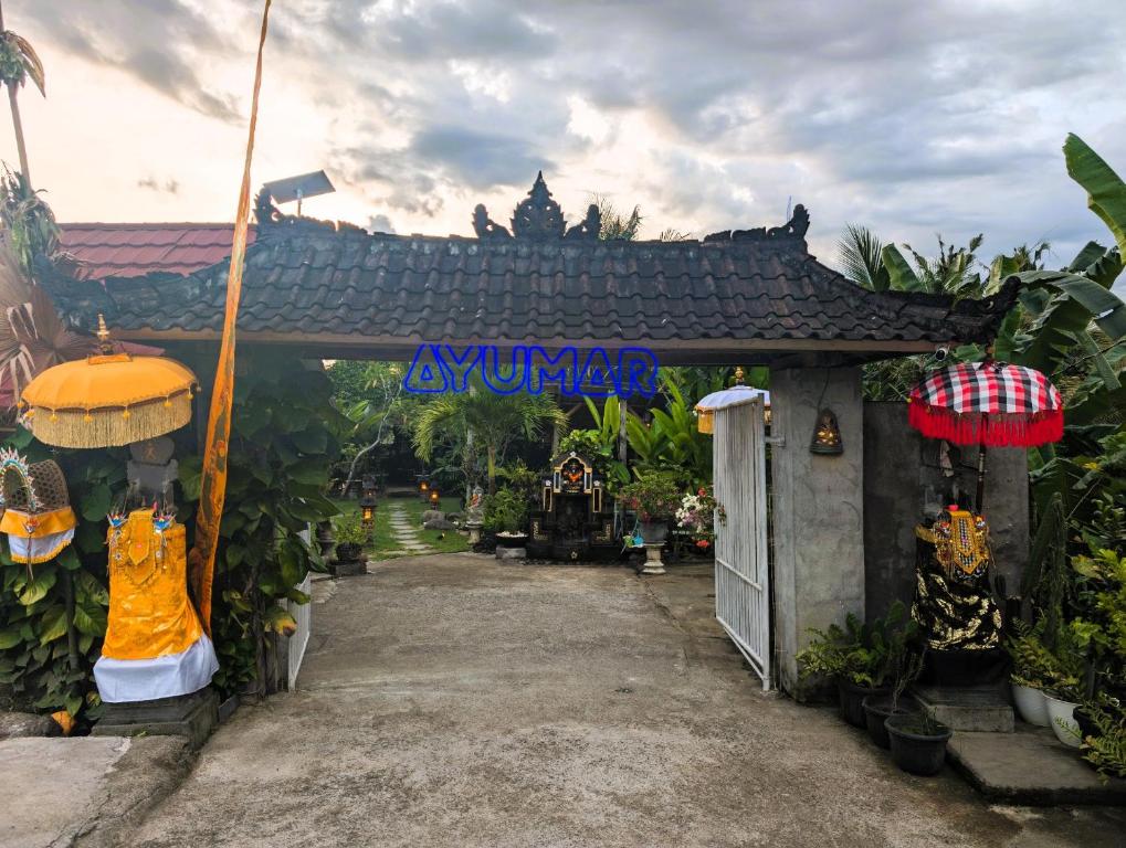 Zahrada ubytování Ayumar Homestay Medewi