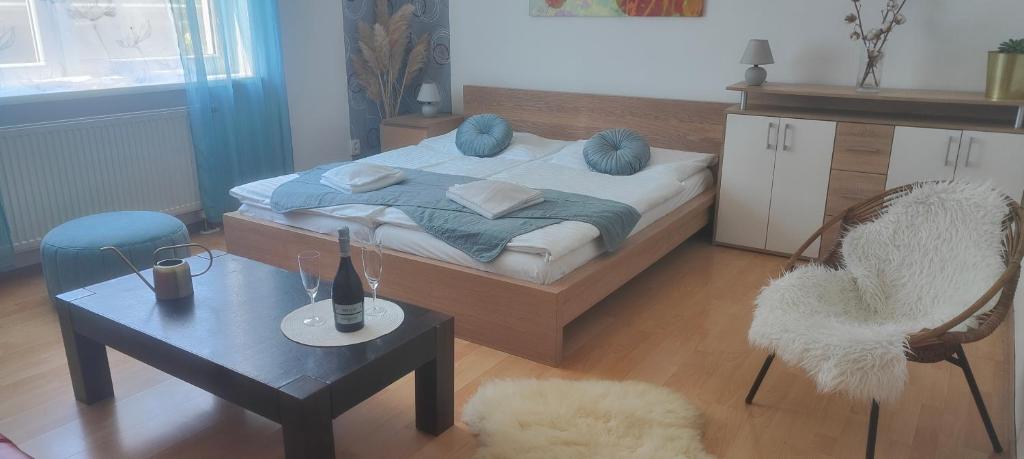 Postel nebo postele na pokoji v ubytování Hotel Orlan