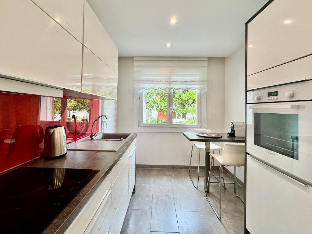 Kuchyň nebo kuchyňský kout v ubytování Zenova