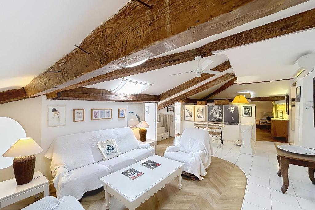 Photo de la galerie de l'établissement Cannes 3-bedroom loft 3 minutes from the city center, à Cannes