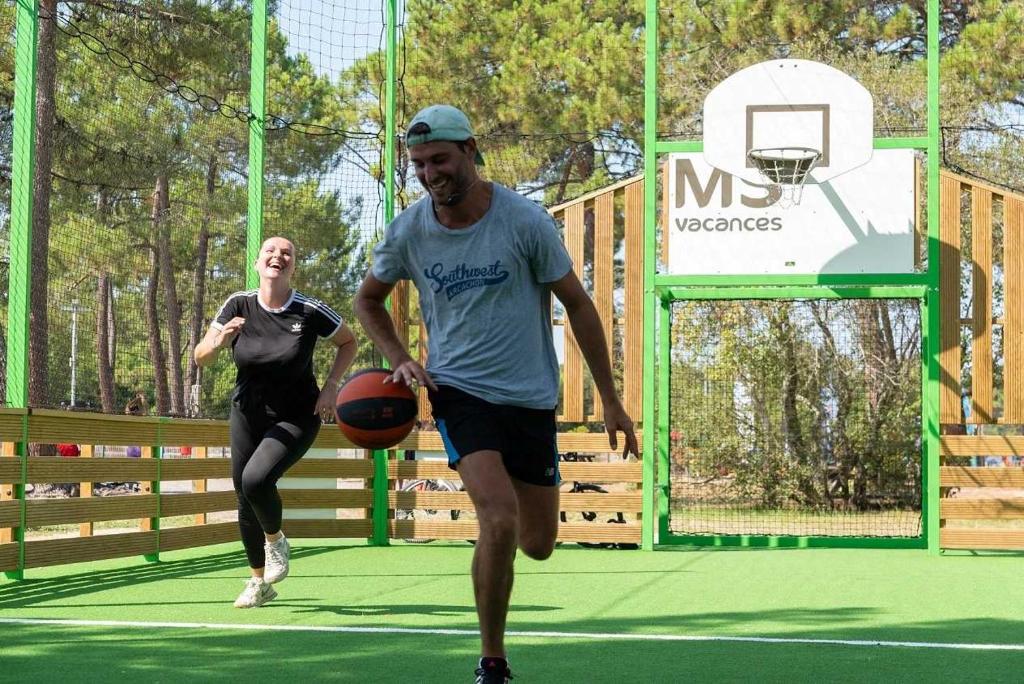 Hosté ubytování Camping 4 étoiles - Parc aquatique - eeic0i