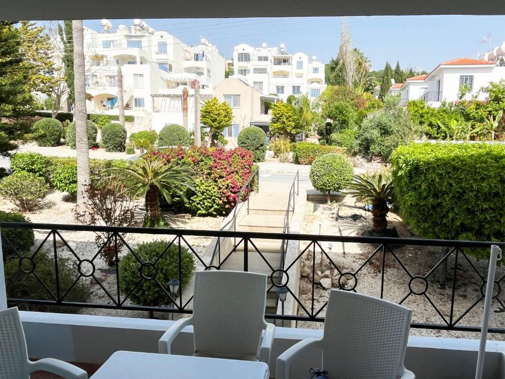 Balkón nebo terasa v ubytování H&O Berenike Holiday Apartment