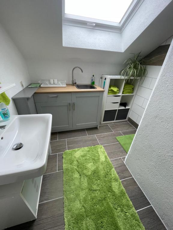 Kuchyň nebo kuchyňský kout v ubytování Zimmer in Lautrach