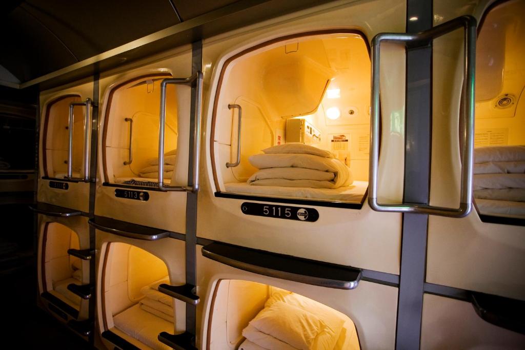 Posezení v ubytování Capsule Inn Osaka (Male Only)