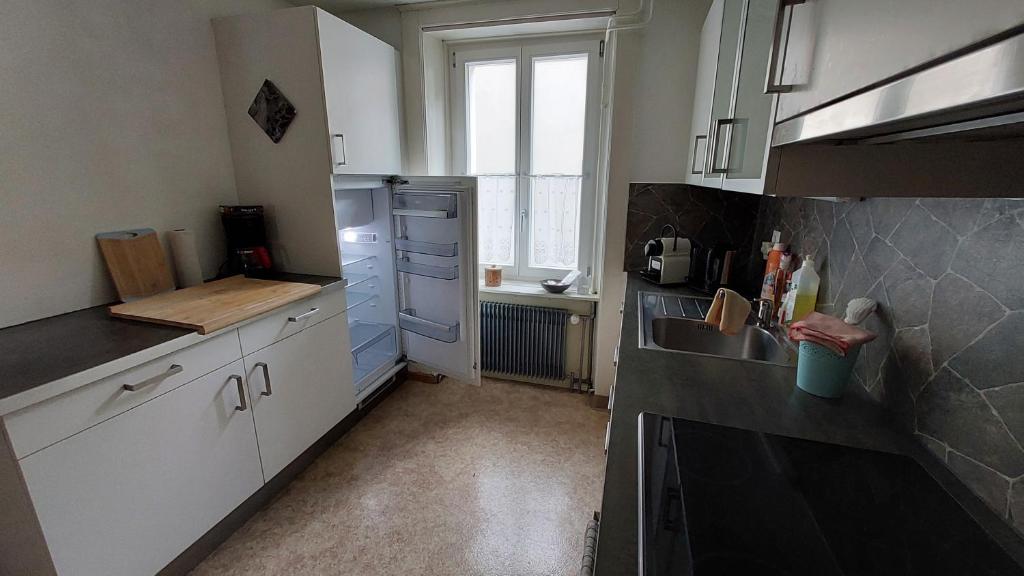Kuchyň nebo kuchyňský kout v ubytování Ferienwohnung Rothorn Meiringen