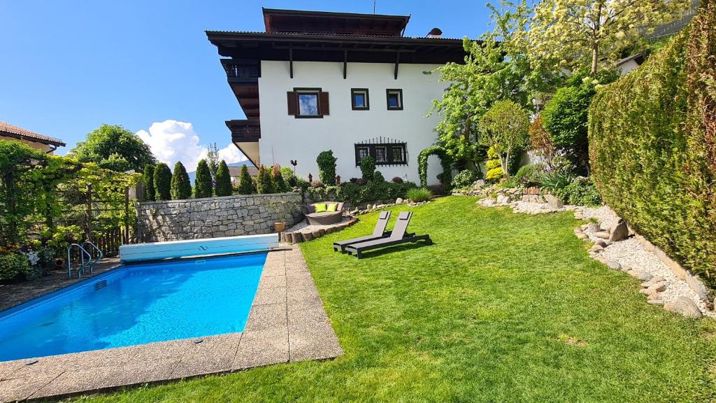 Bazén v ubytování Appartments Innerhofer nebo v jeho okolí