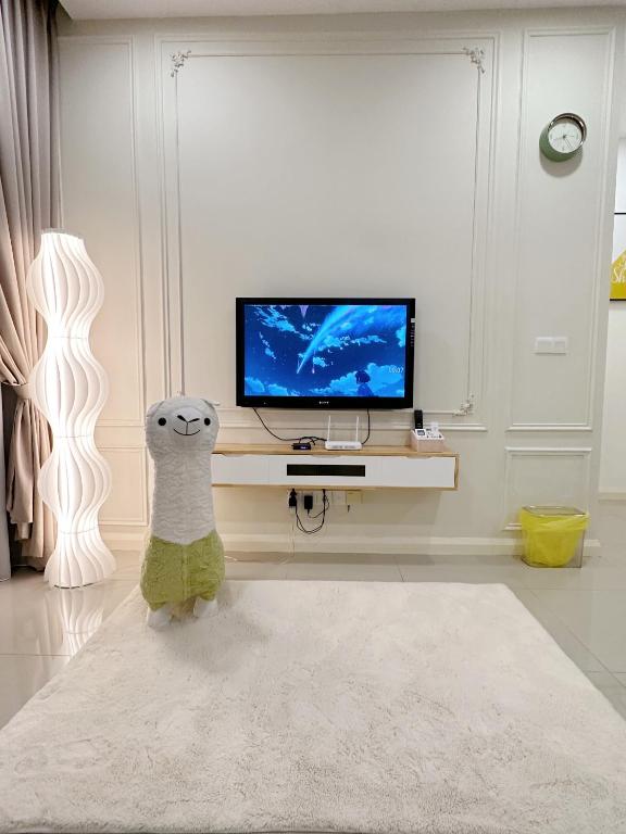 TV a/nebo společenská místnost v ubytování Opposite Legoland 5mins Medini DPristine 8 to 10pax