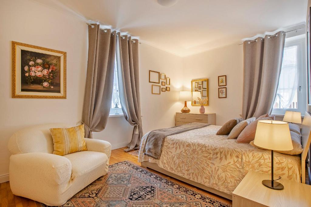 Posezení v ubytování TRENTINO LODGE Via San Vito