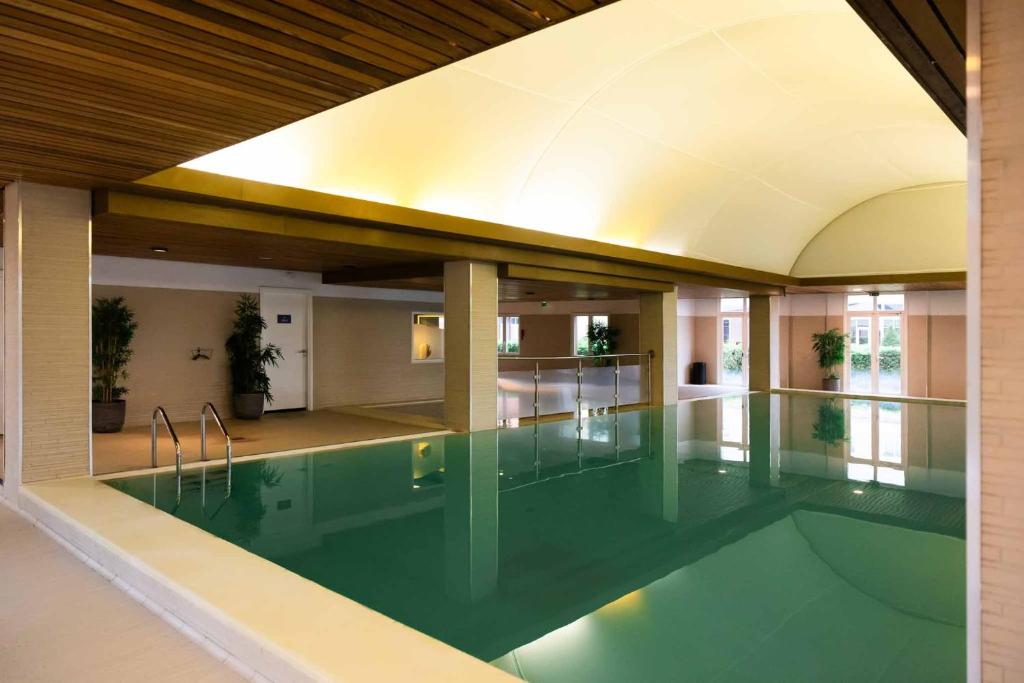 Grand Magic Hotel Marne La Vallée photo