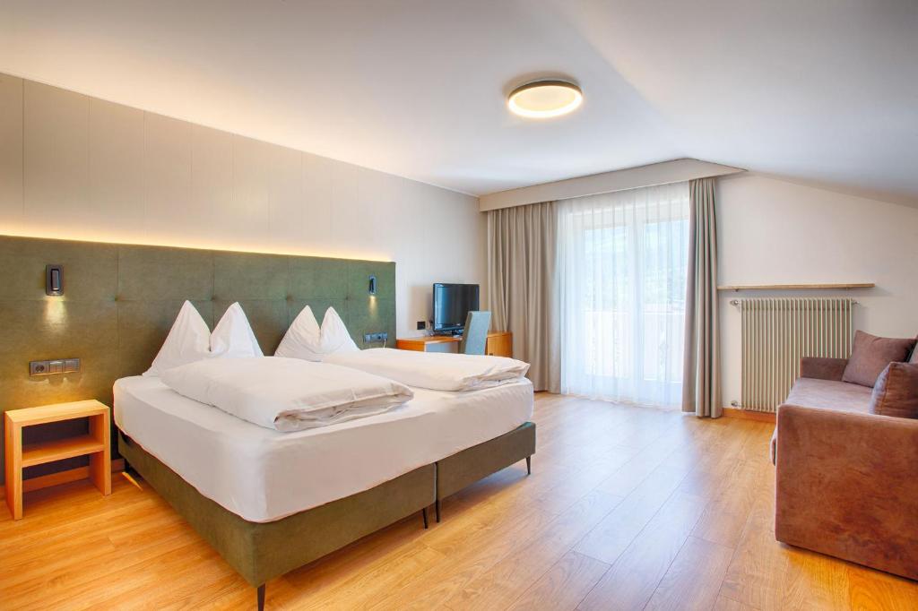 Hotel Lamm - Komfort Doppelzimmer Mit Balkon Und Bergblick