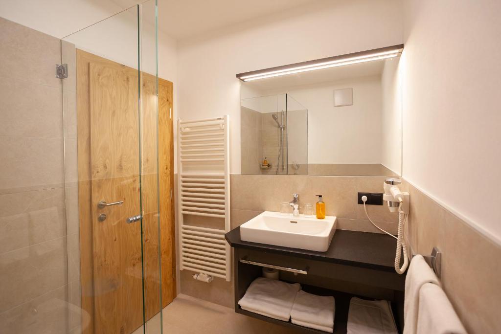 Hotel Lamm - Standard Doppelzimmer Mit Balkon Und Bergblick