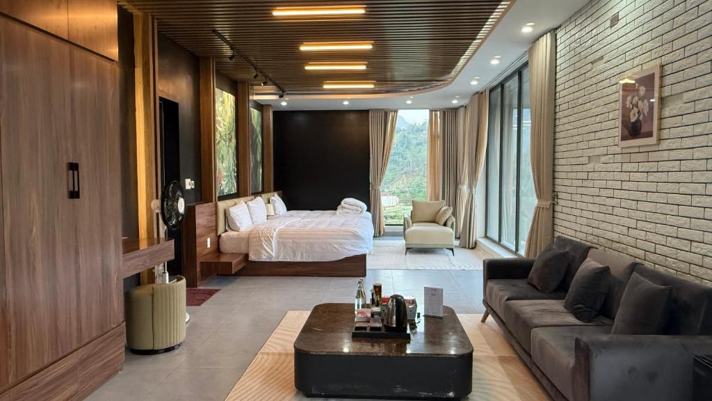 Khu vực ghế ngồi tại Lotus Premium Lodge - Lotus Group Tours