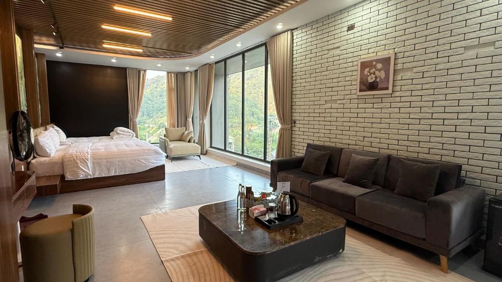 Khu vực ghế ngồi tại Lotus Premium Lodge - Lotus Group Tours