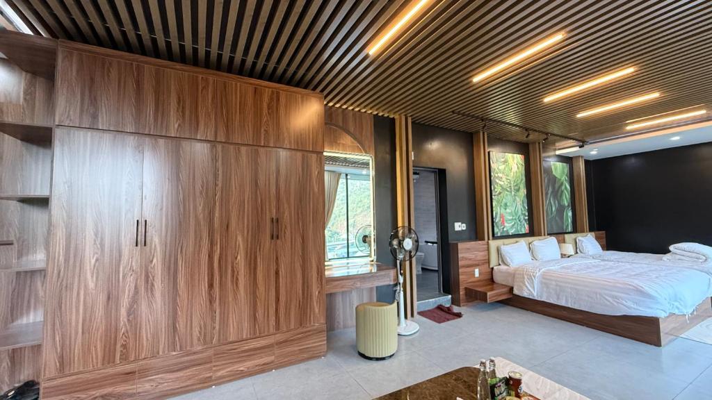 Giường trong phòng chung tại Lotus Premium Lodge - Lotus Group Tours