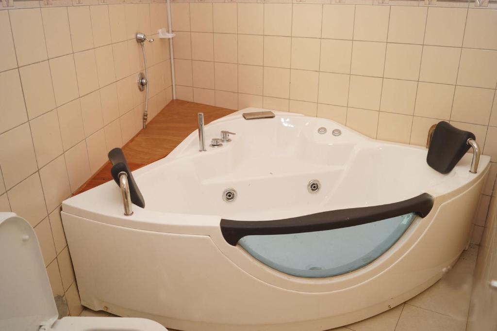 Koupelna v ubytování Biyem Hotel