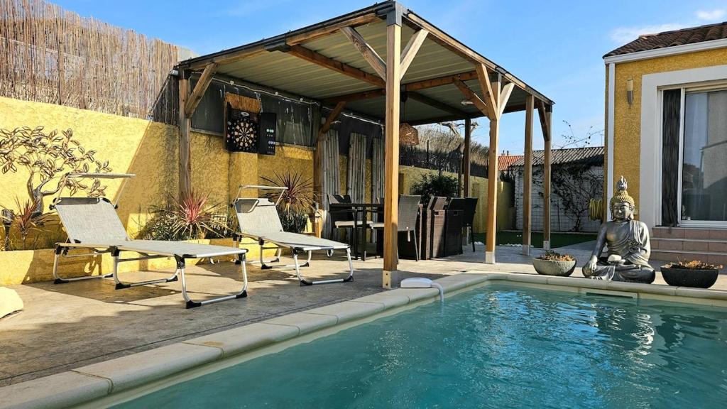 Photo de la galerie de l'établissement Zen chez Delphine 6 personnes Piscine Wifi terrain de pétanque, à Frontignan