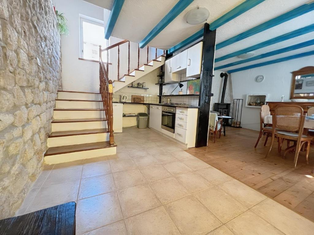 Kuchyňa alebo kuchynka v ubytovaní Apartment Dalmatera