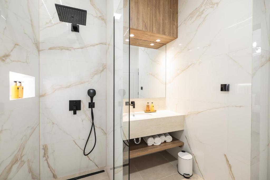 De Pusterla Luxury Rooms - 4