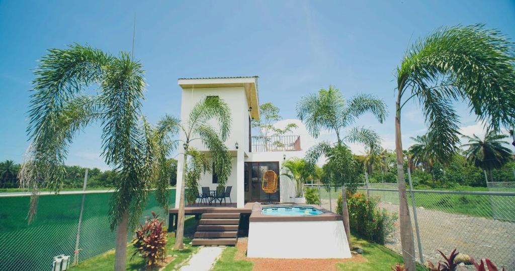 Gallery image of Oasis Digital Beach House in Parrita