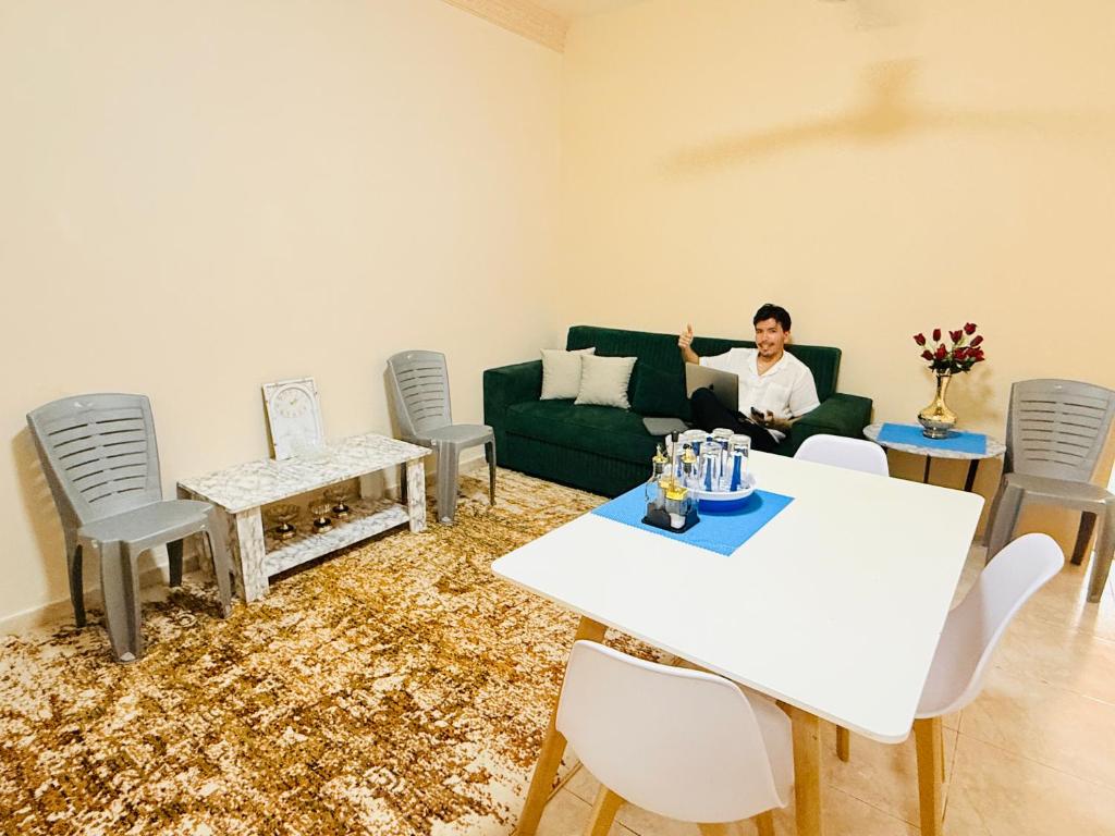 Posezení v ubytování Muscat Dormitory Male&Female