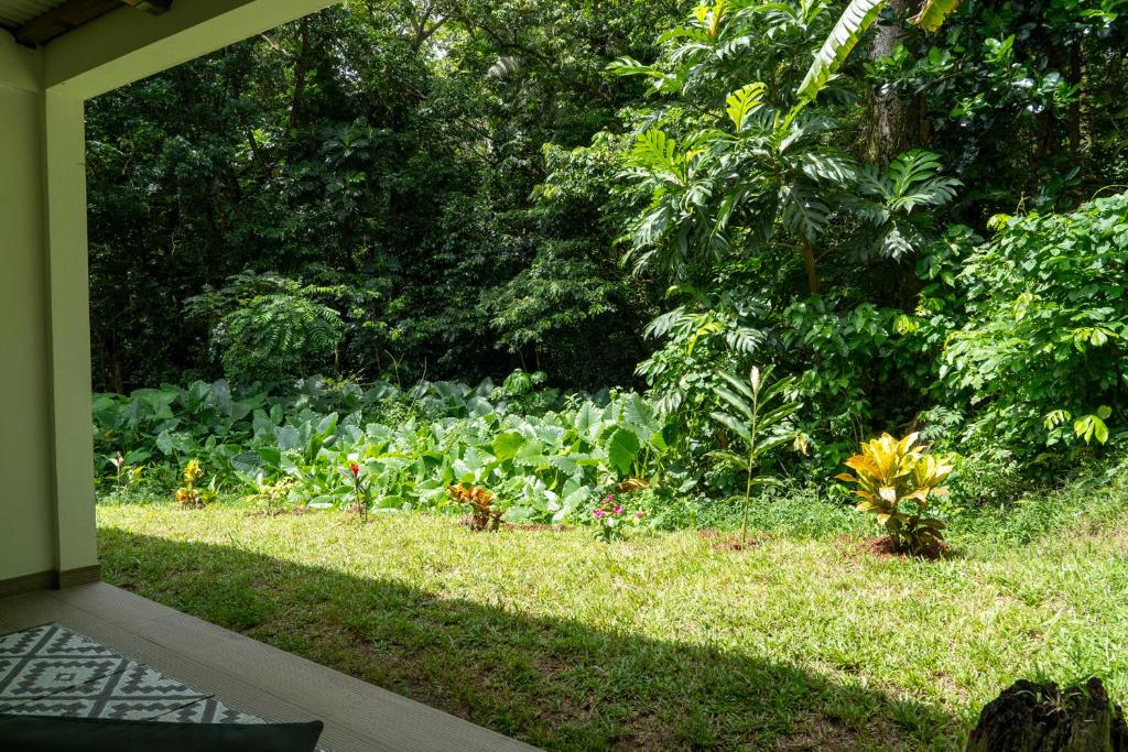 Zahrada ubytování Kay Canou, rez-de-jardin, calme et nature