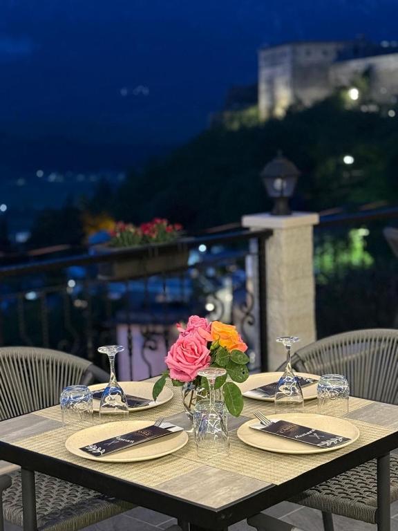 Balkón nebo terasa v ubytování Castle Hotel