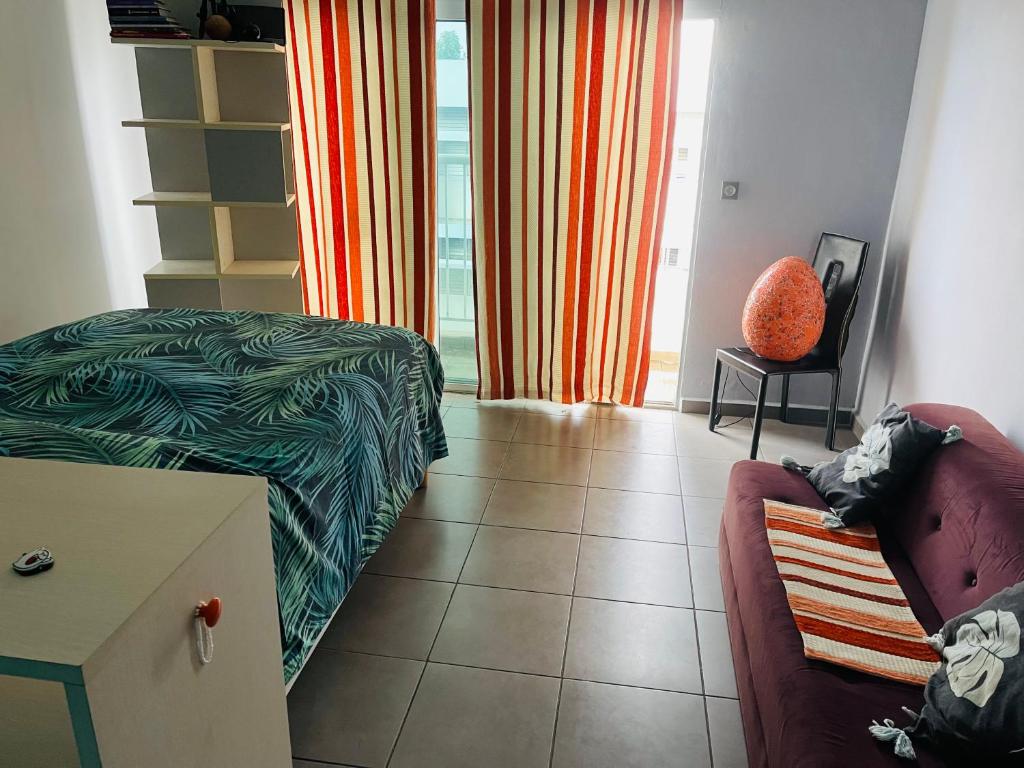 Postel nebo postele na pokoji v ubytování Chambre spacieuse Pour 2 personnes