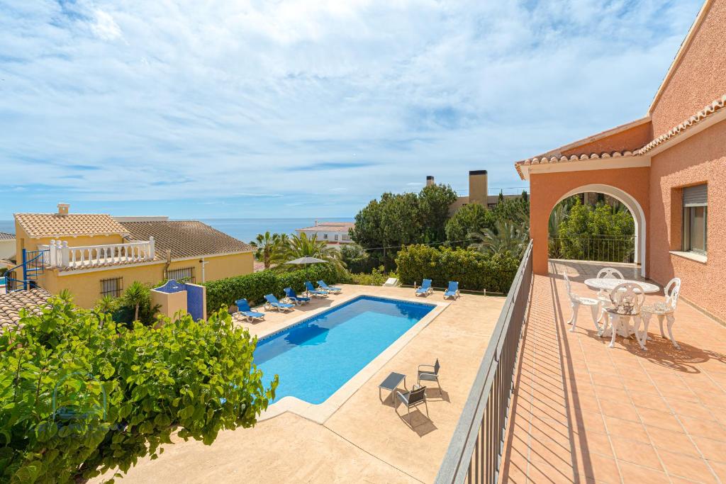 Bazén v ubytování Villa Dolores Perfect Villa for Holidays nebo v jeho okolí