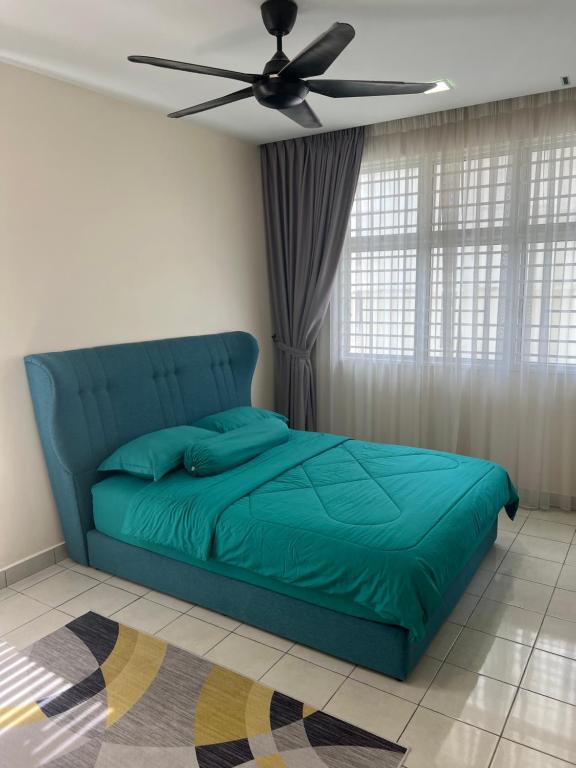 Postel nebo postele na pokoji v ubytování Homestay Jiejie Putrajaya P16 Wifi Netflix
