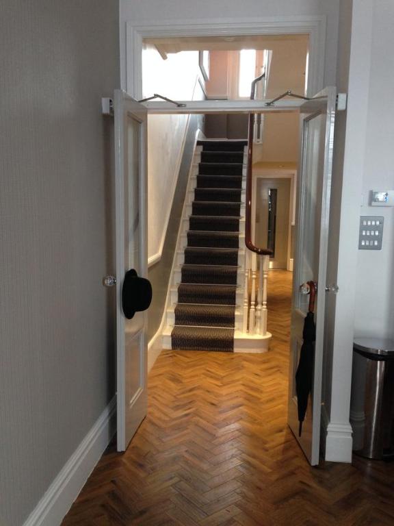 The Beverley Hotel London - Victoria - Resim 16