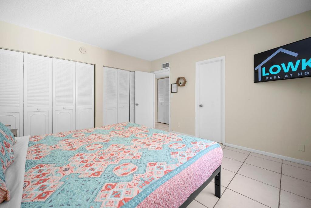 Coco Palms Apartments By Lowkl - One-Bedroom Deluxe Apartment