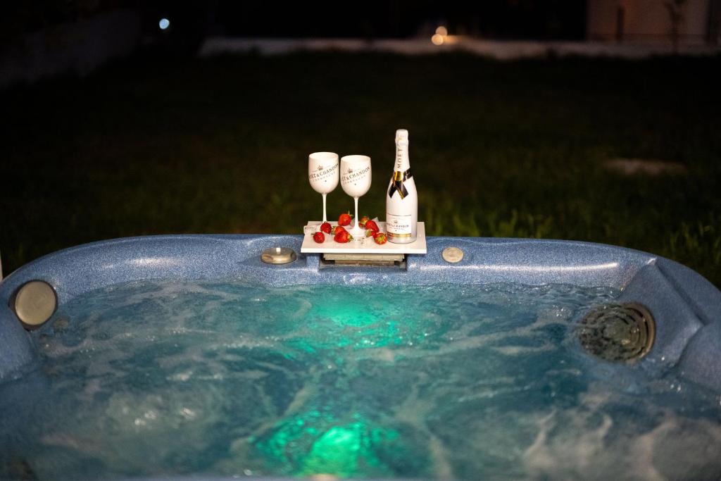 Strelitzia apartment Split with jacuzzi