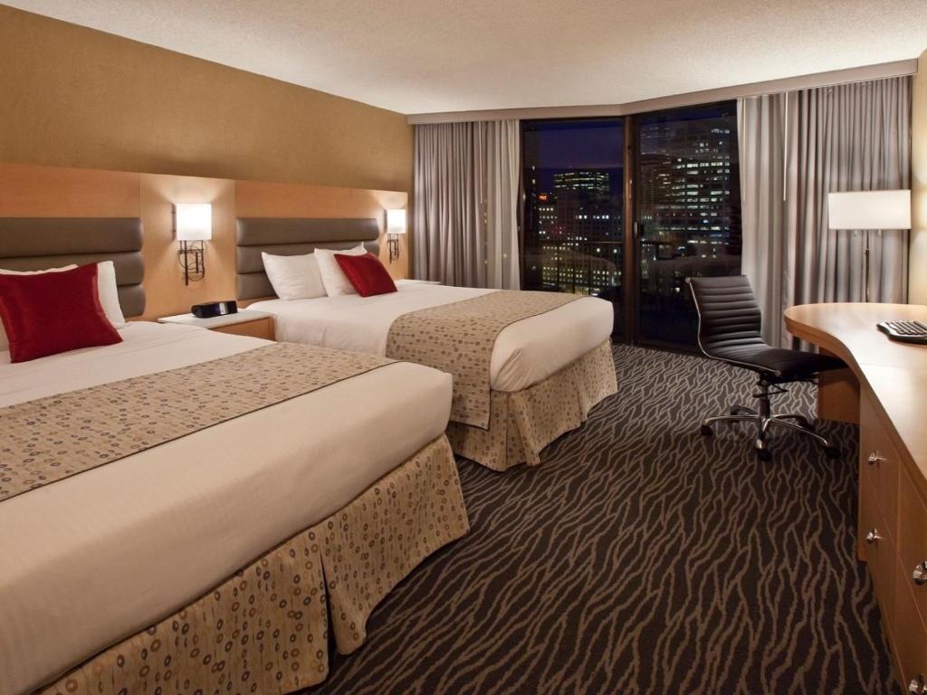 Warwick Seattle - 