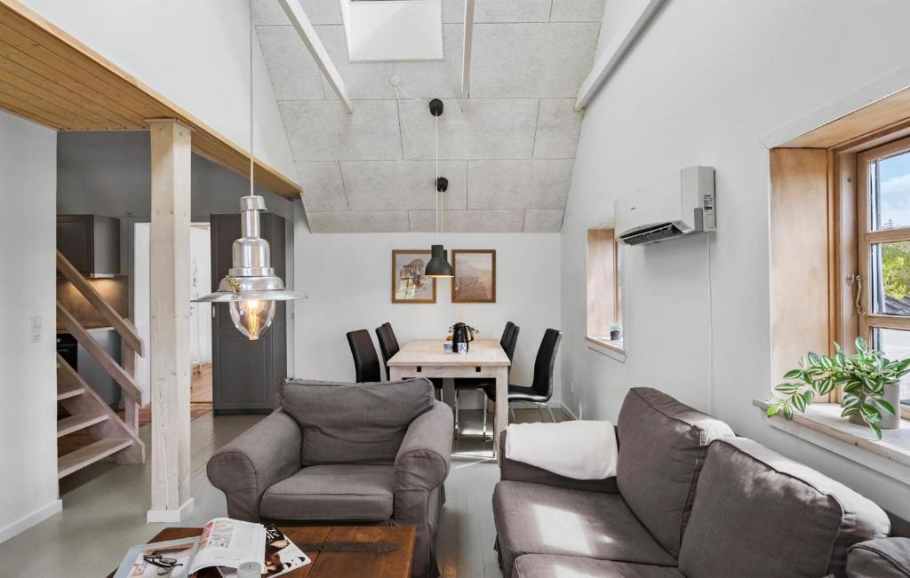 3 Bedroom Stunning Home In Pandrup - Casa De Vacaciones De Tres Habitaciones